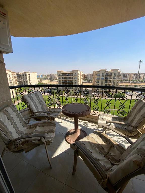 3 Bedroom Hotel Style Apartment - Ferienwohnung New Cairo