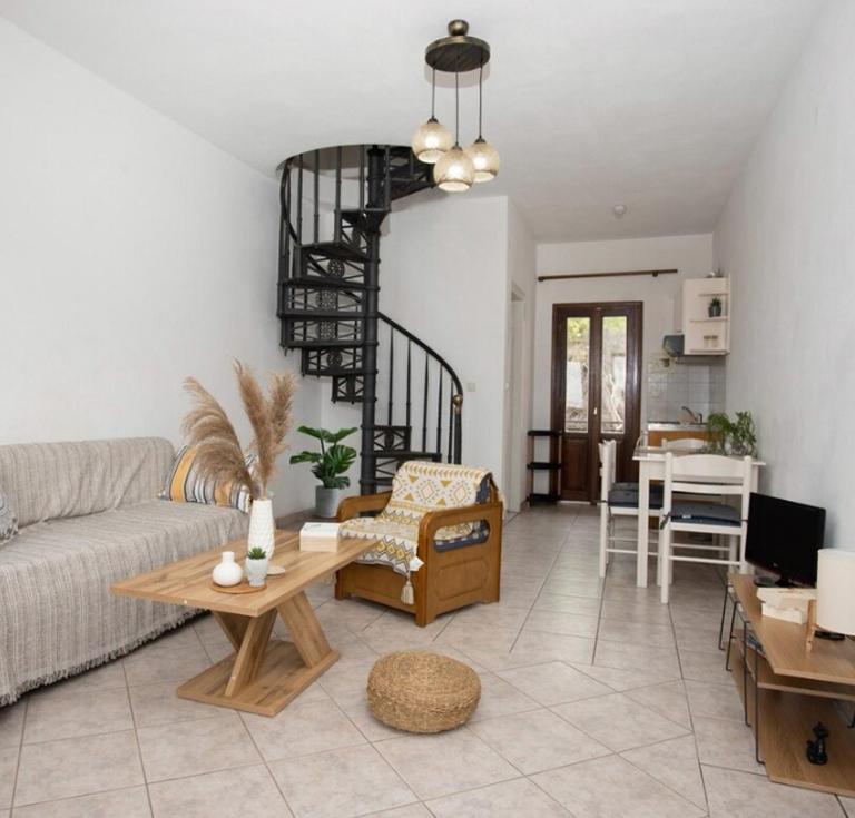 Seafront & Sunsets Sigri House - B&B Sigri