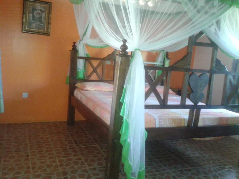 Malaika Holiday Villas - B&B Diani Beach
