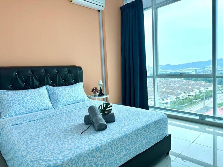 Superb Airport 2BR Suite# Straits Intl# MsgChair - Chambres d'hôtes Bayan Lepas