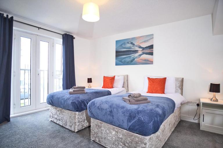 St Kats Mews 4 bed with parking - Ferienwohnung Peterborough