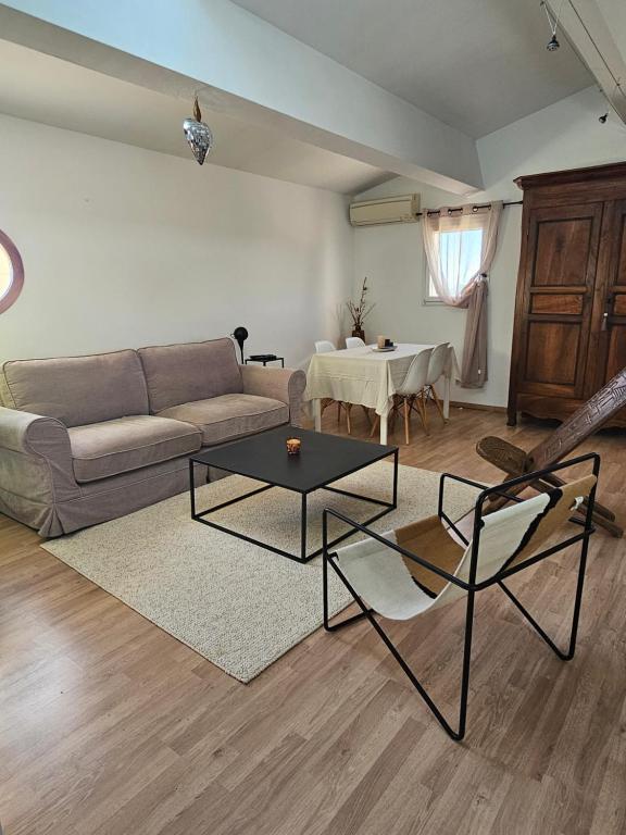 La Maison de Léonie 26 - B&B Saint-Pantaléon-les-Vignes