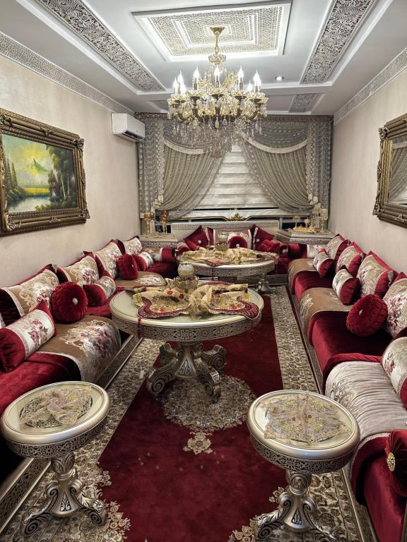 Abraj Dubai 3 bedroom luxury apartment - Ferienwohnung Larache