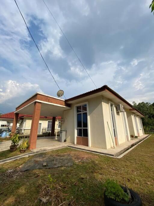 BTS Modern Homestay Retreat - Bed and Breakfast Mantin