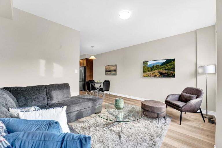 3br Near Highway401, Mill Race Park - Free Parking - B&B Cambridge