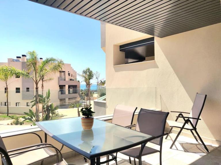 1º Línea de playa con piscina panorámica & parking - B&B Málaga