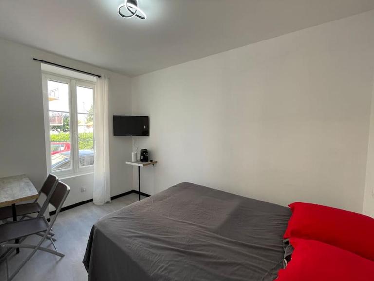 Studio A2 18m2 cosy 5minutes Gare Parking gratuit Rue de La Mure - B&B Roanne