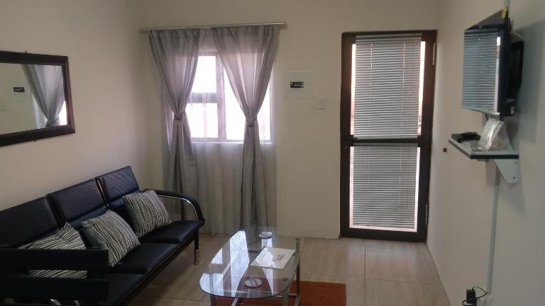 Shalom Self Catering - B&B Lüderitz