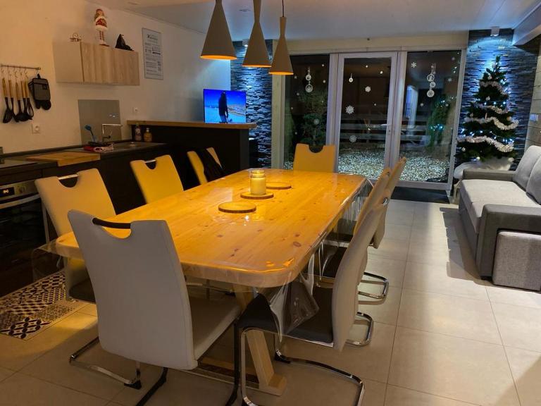 Le Grand Charlyse, de 1 à 10 personnes - Bed and Breakfast Stotzheim