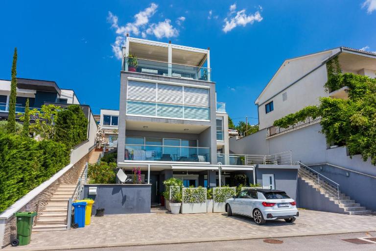 Panoramica Apartment with Whirlpool - B&B Crikvenica