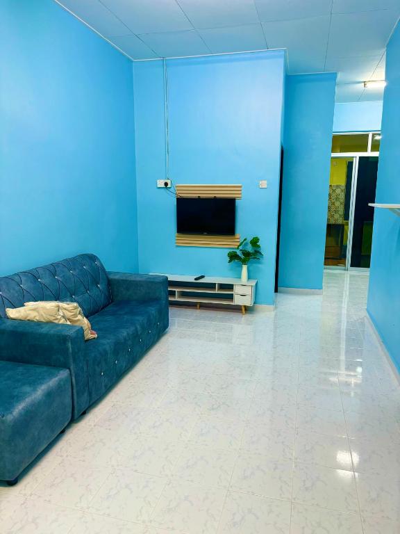 ADALIYA Homestay Kangar - Wifi n Netflix - B&B Kangar