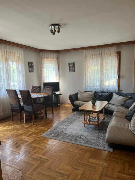 Martin`s apartments - B&B Stara Zagora