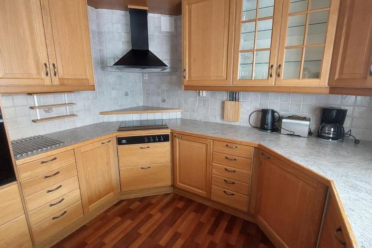 Spacious three room apartment with a large kitchen and bathroom - Ferienwohnung Luleå