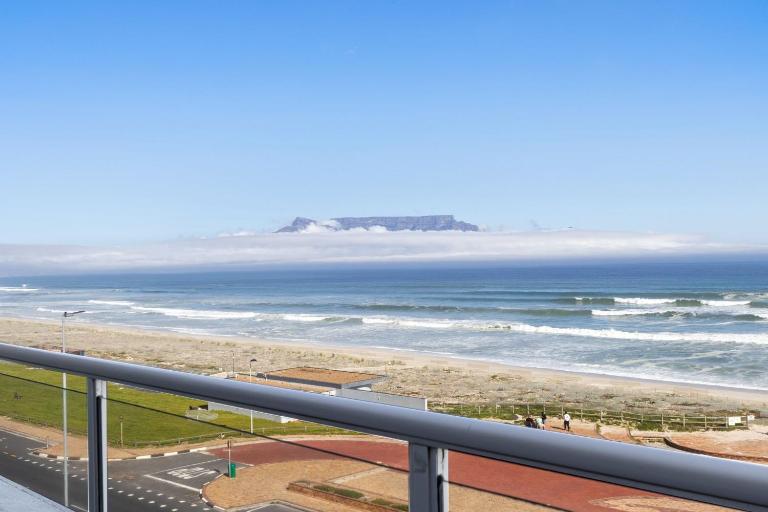 Sea Spray A410 - Bed and Breakfast Bloubergstrand
