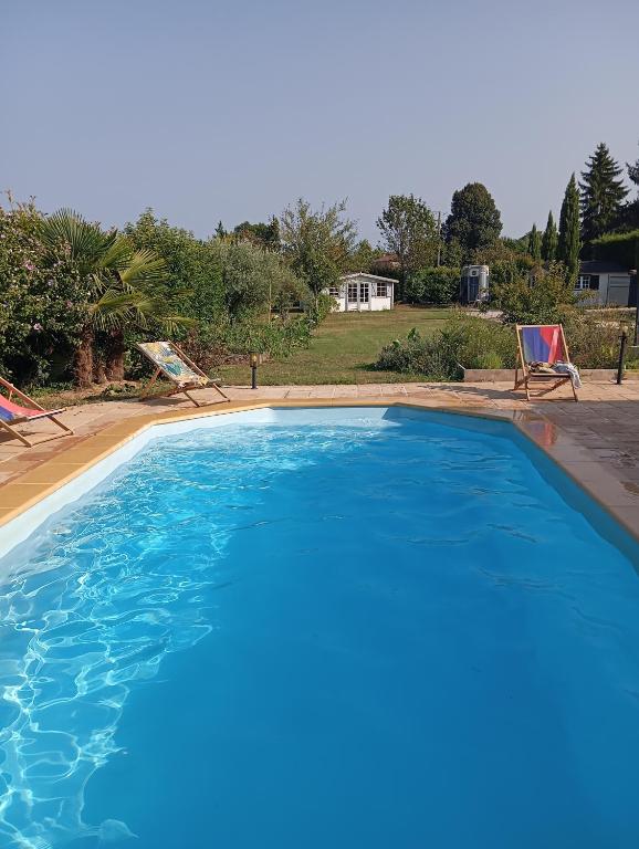 Jolie maison en pierre - B&B Monpazier