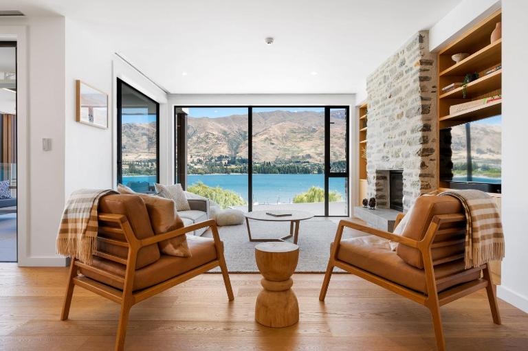 Lakeside Luxury - B&B Wanaka