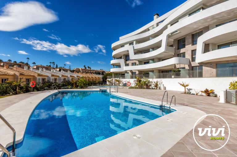 ViVi Homes - Emerald Pool, Sea View, Gym & Sauna - B&B Mijas Costa