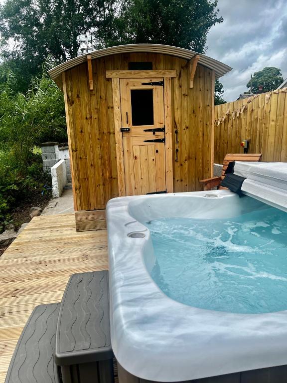 Little Dolwen - Sioned - B&B Llanwenog