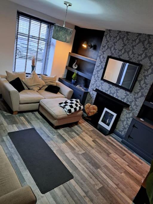 Cosy 19th century town-house - B&B Clitheroe