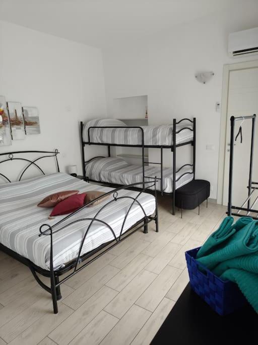 CASA DI LISA Intero appartamento 45mt con parcheggio - B&B Buttapietra