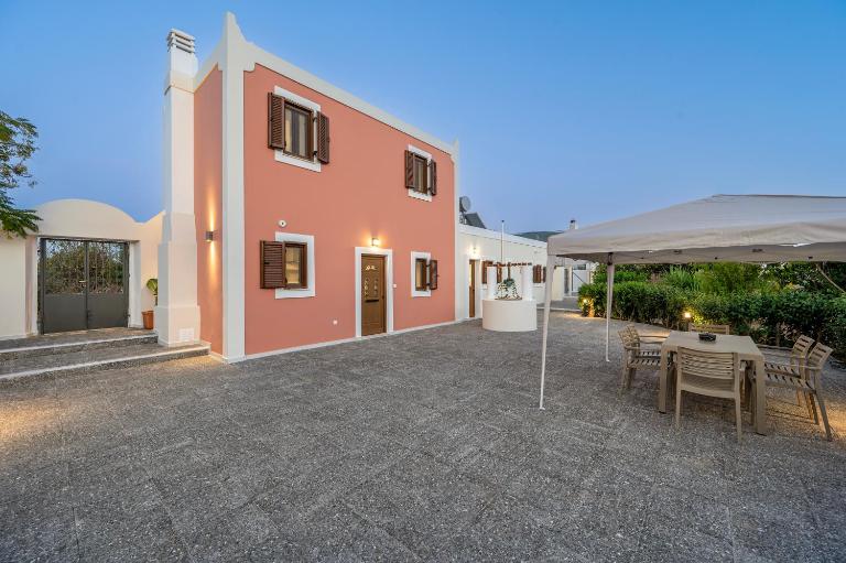 Latour Inspired by Elegance - Bed and Breakfast Kermetés