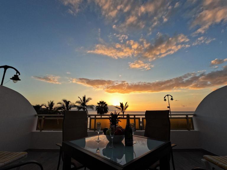 Beautiful Sunset Apartment - B&B Puerto de Santiago