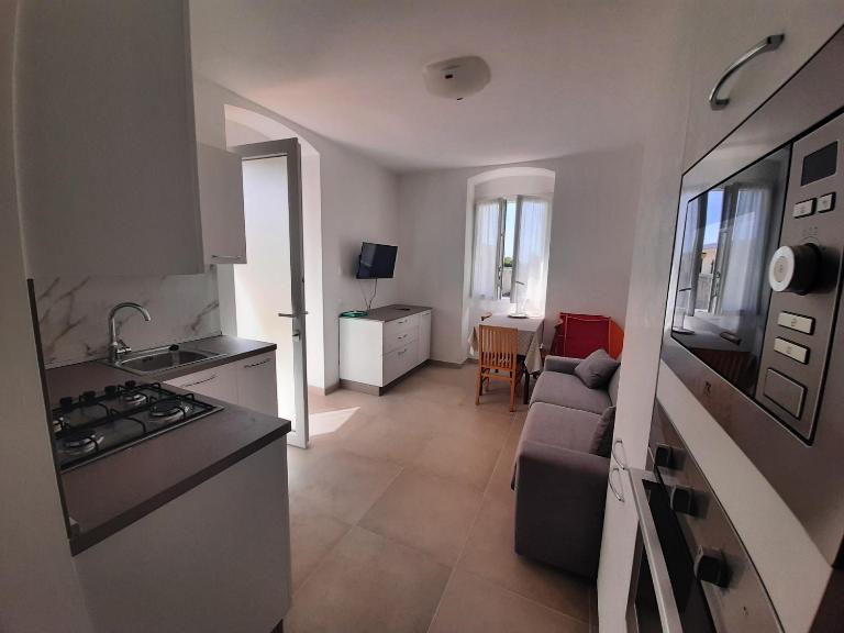 Casa Silvia free private parking - B&B Ventimiglia