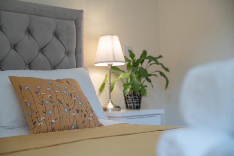 Steps away from New Street Station & 2 Beds & 2 Baths Flat at City Center - B&B Birmingham