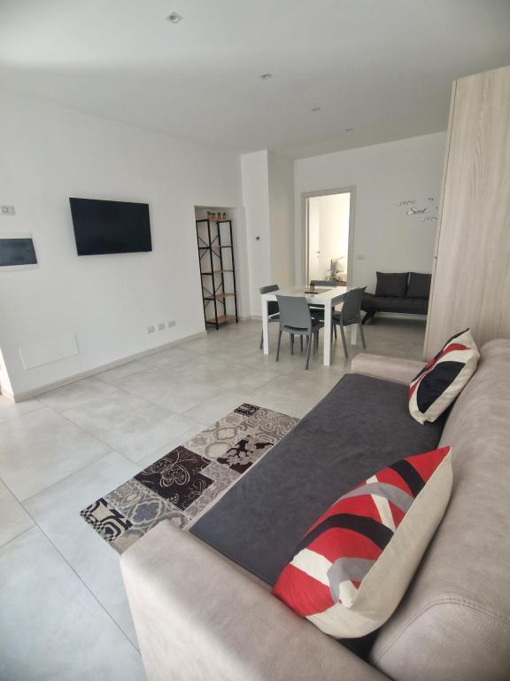 Enissa - Ferienwohnung Cislago