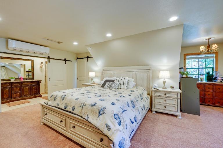 'Lakeside Bear Lodge' Studio: 9 Mi to Bass Lake! - B&B Bass Lake Annex