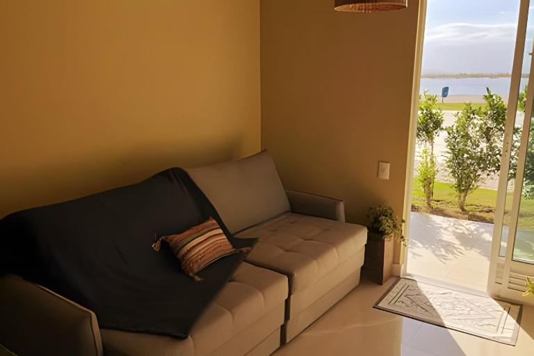 Conforto na beira da Lagoa, Golden Lake Apart - B&B Arraial do Cabo