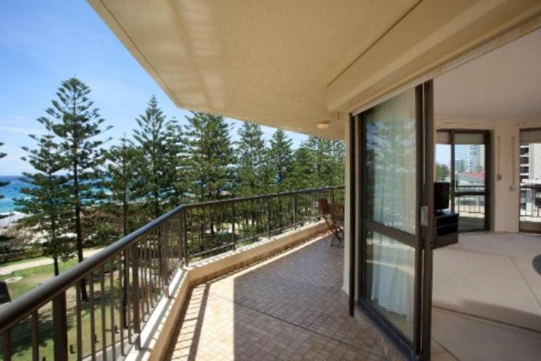 Mahana! Burleigh 70's Style 2Bed Apartment - B&B Gold Coast