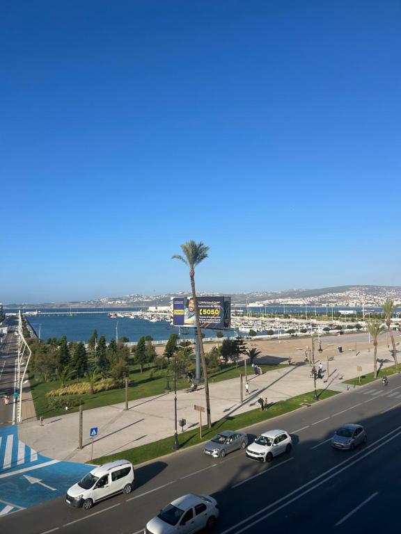 Appartement Haut standing en face de la splendide Marina et à 200m du port de Tanger - Appt 6 - B&B Tangeri