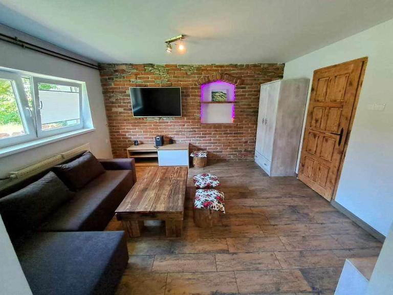 Piwniczka u Gazdy - B&B Krośnica