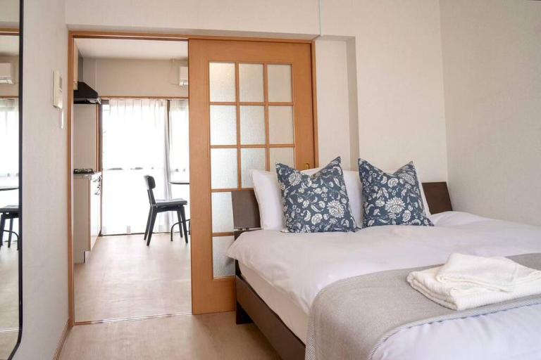 新宿一站5分钟-302-餐馆购物街-安静品质公寓-直达皇居秋叶原 - Chambres d'hôtes Tokyo