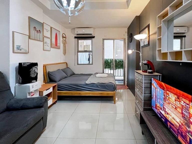 Cozy and Modern Belmont Apt Studio with Wi-Fi, Netflix and Pool - Bed and Breakfast Jakarta