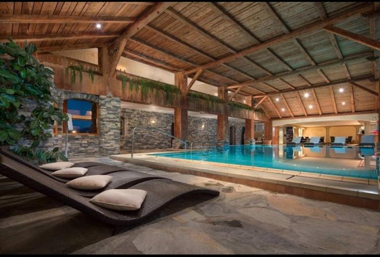 Appartement central avec Spa - B&B Crans-Montana