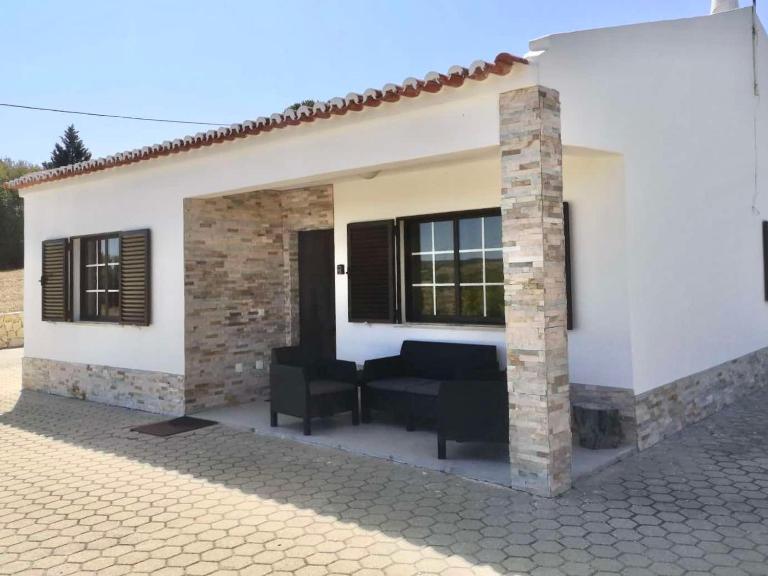 Casa Manuel J. J. M -Alfambras, Aljezur - Quiet Country House - B&B Aljezur