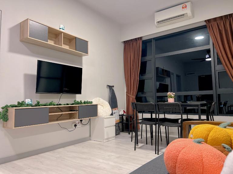 JQ Jesselton Quay Little Angel Homestay New CitySeaview LV29 Netflix 6pax - B&B Kota Kinabalu