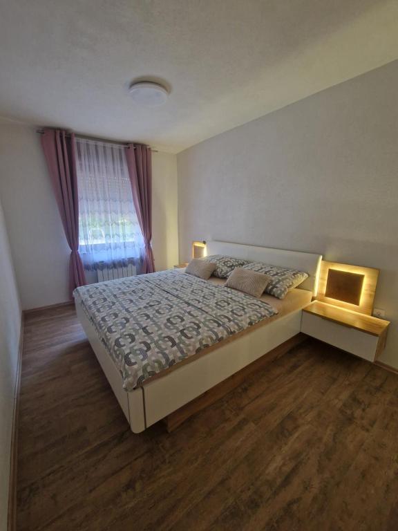 apartma-sobe Lejla - B&B Vipacco