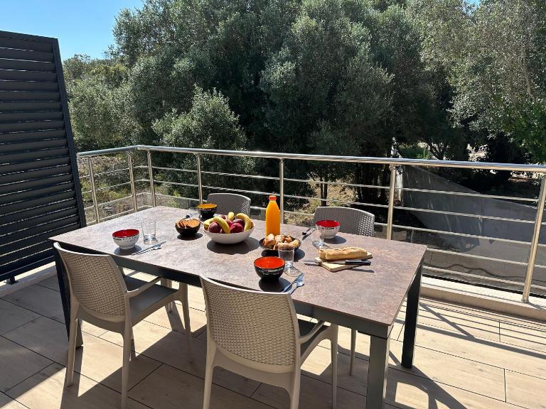 Appartement au calme à 1km du port de Bonifacio - Ferienwohnung Bonifacio