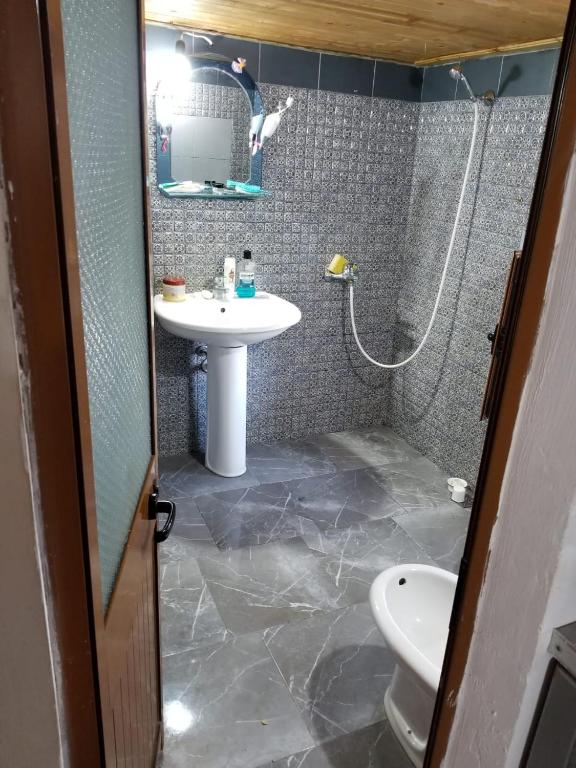 Bujtina Kashnjeti te Lush Zefi - Ferienwohnung Lekbibaj