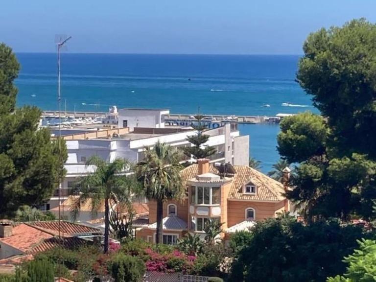 Modern 2 bed Apartment with sea views, Bonanza - Bed and Breakfast Benalmádena Costa