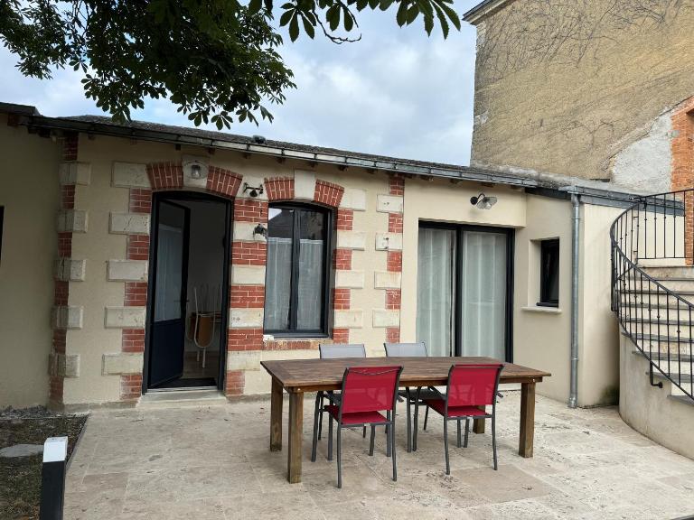 Petit Gîte avec terrasse - B&B Thouarcé