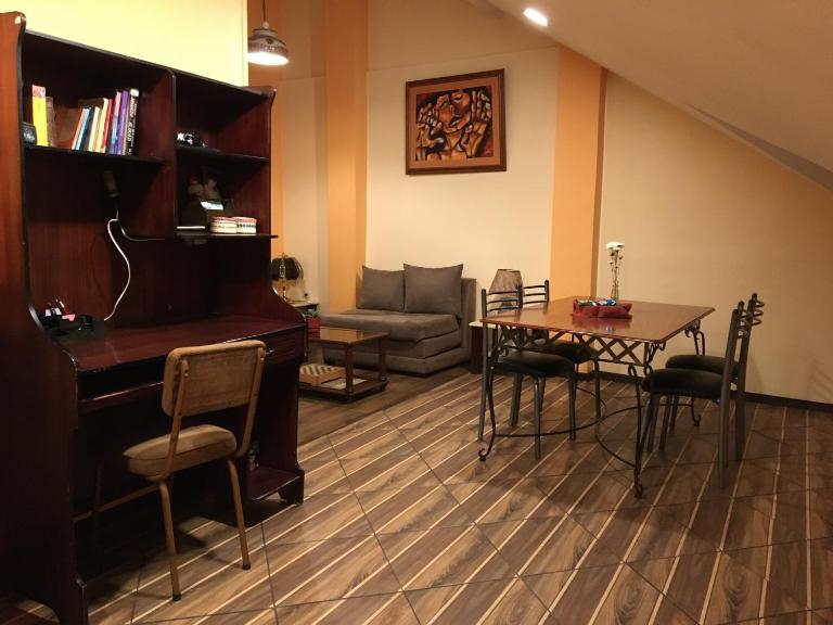 ACOGEDOR DEPARTAMENTO EN CENTRO HISTÓRICO-Cuenca - B&B Cuenca