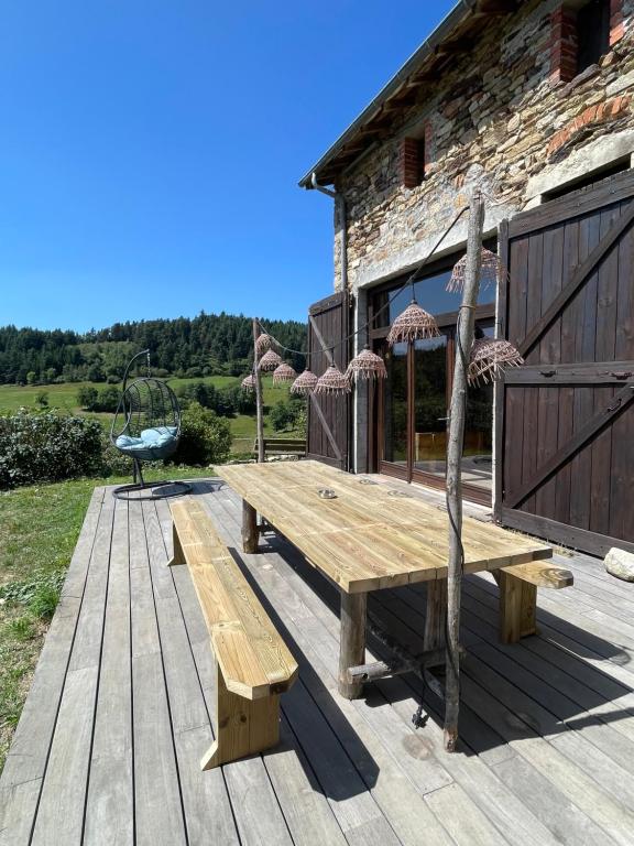 Ancienne étable - En Pleine campagne française - B&B Champagnac-le-Vieux
