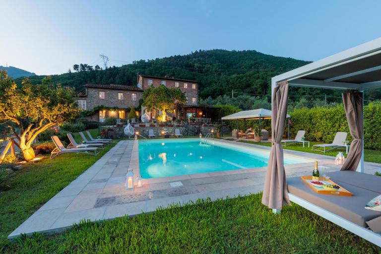 Tuscan Fizz, a traditional Stone villa with Pool - B&B Valgiano