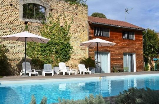 La Cour Des Saligues - Bed and Breakfast Riscle