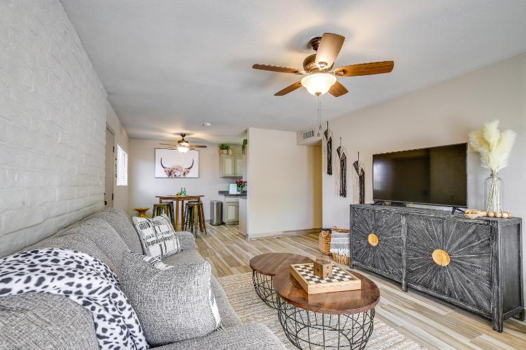 Centrally Located Yuma Retreat w/ Fenced Patio - B&B Yuma