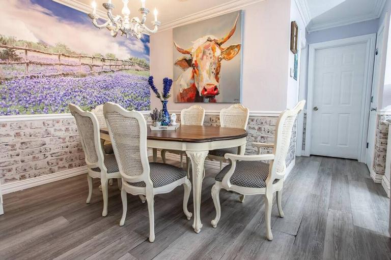 Texas Bluebonnet Farmhouse - Bed and Breakfast Keller